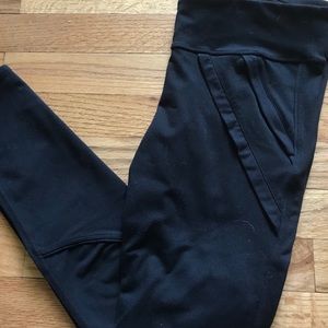 Fabletics 7/8 length leggings